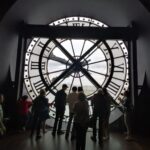 - Les artistes à Paris -