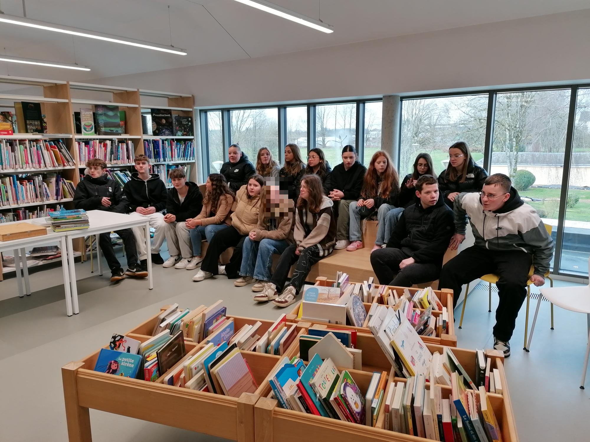 - Visite de la bibliothèque -