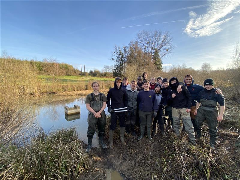 - Les "Enviros" sur le terrain - - Les "Enviros" sur le terrain -